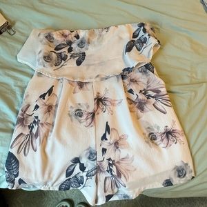 Floral strapless romper, size L